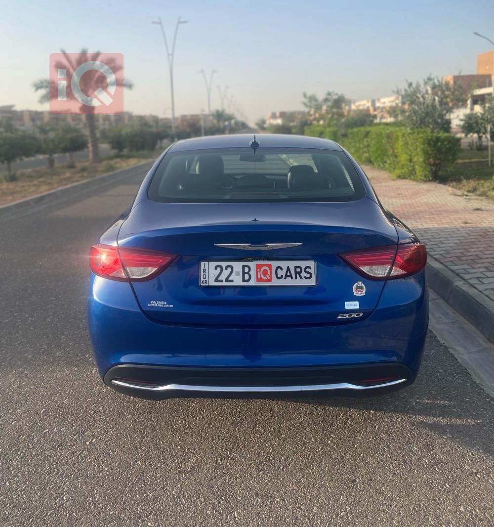 كرايسلر 200